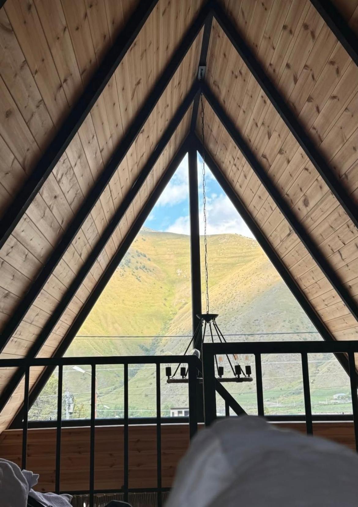 Edelweiss Cottage Kazbegi מראה חיצוני תמונה