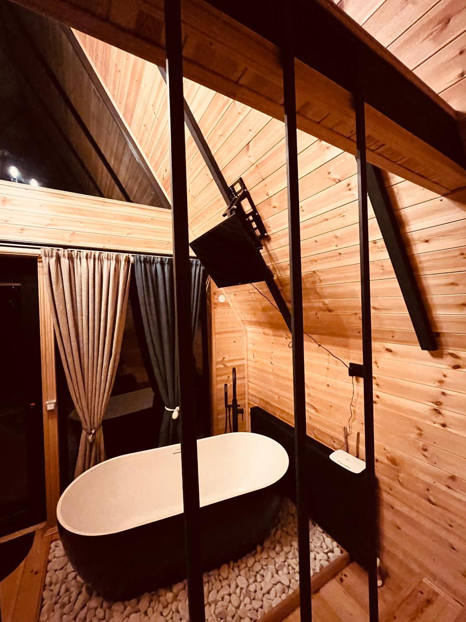 Edelweiss Cottage Kazbegi מראה חיצוני תמונה