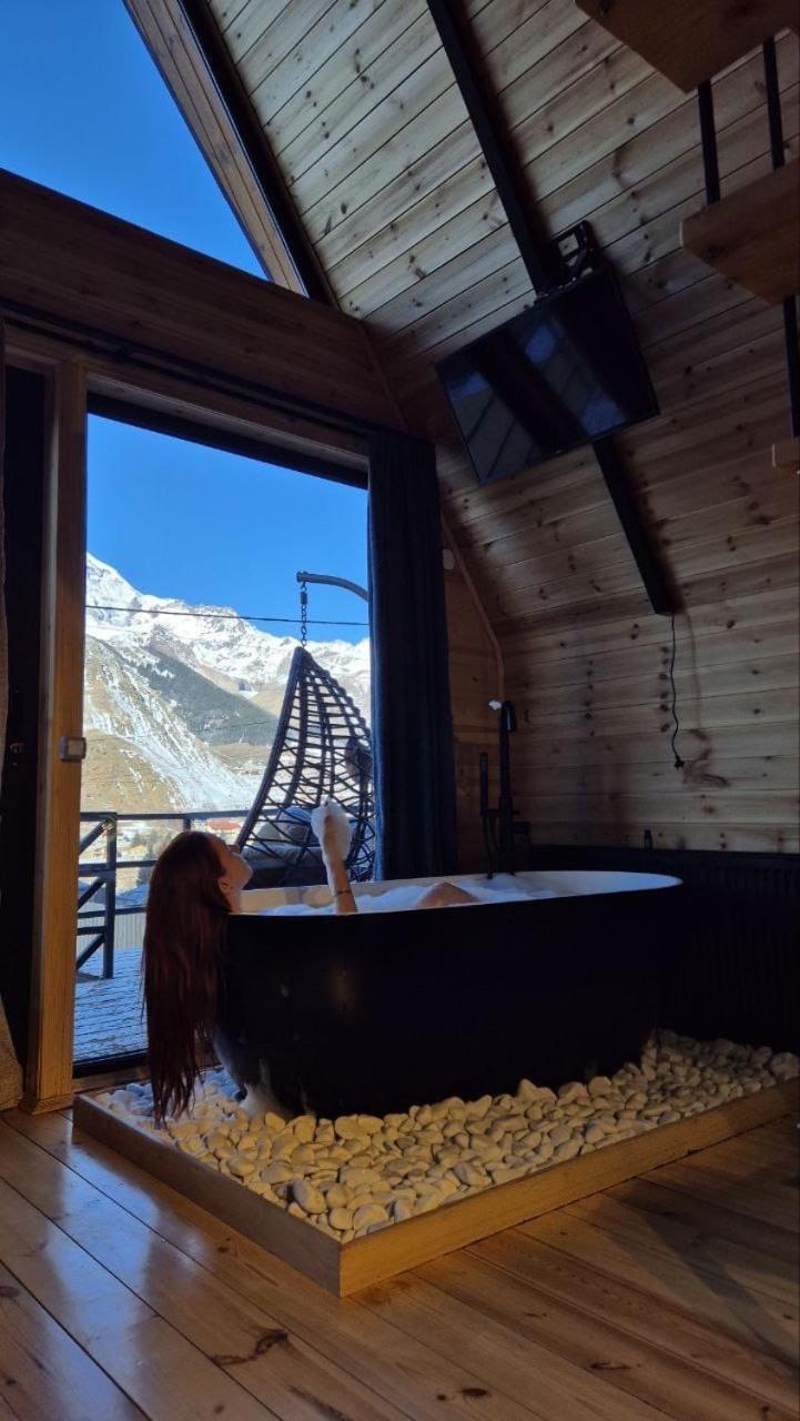 Edelweiss Cottage Kazbegi מראה חיצוני תמונה