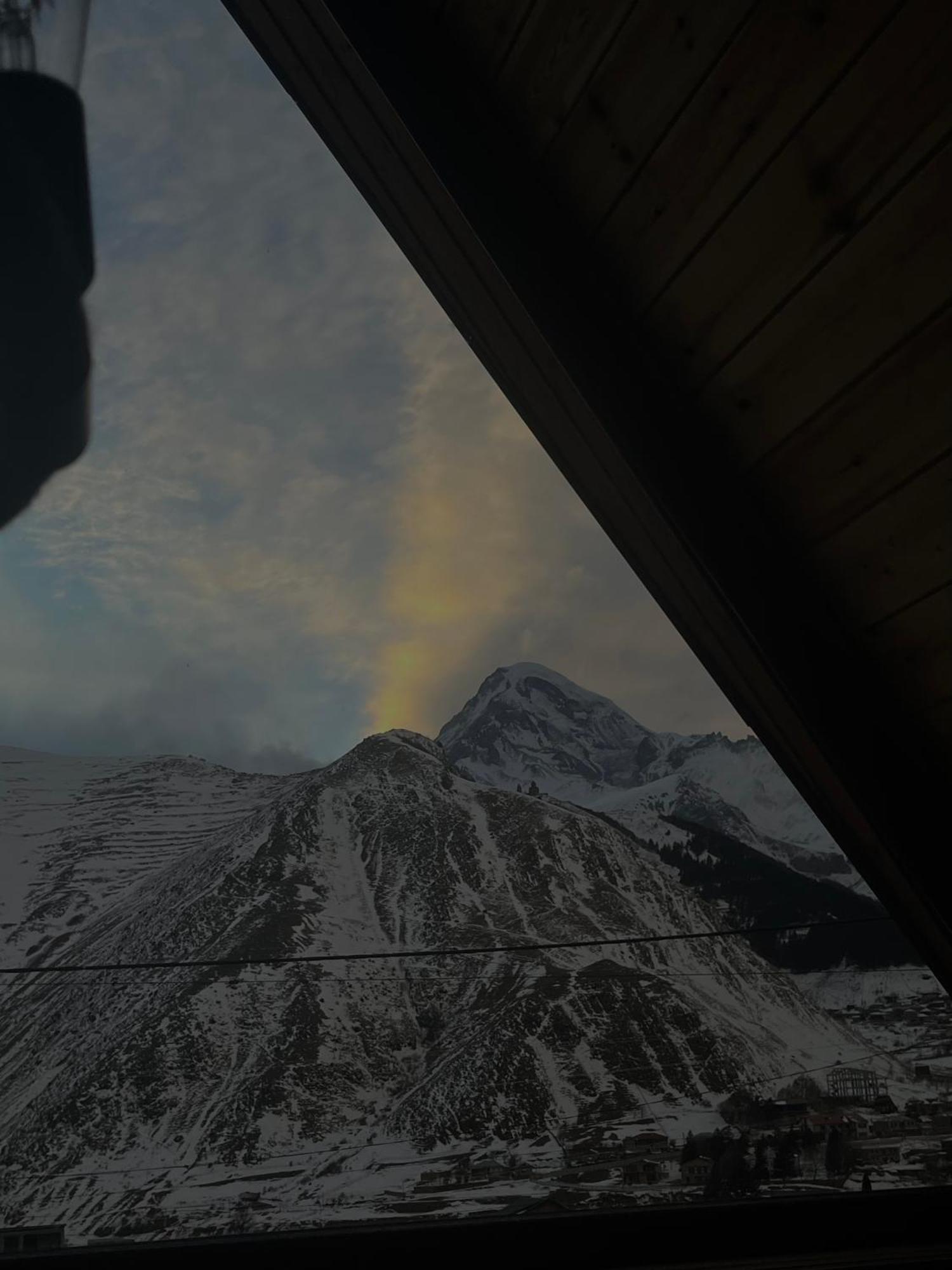 Edelweiss Cottage Kazbegi מראה חיצוני תמונה